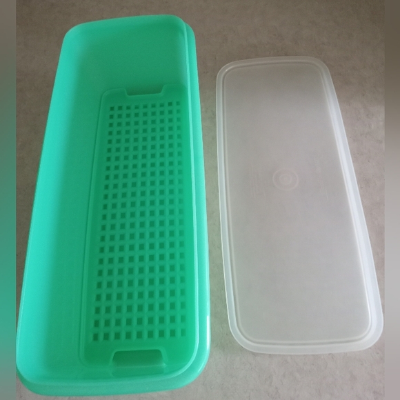 Tupperware - Picture 3 of 4